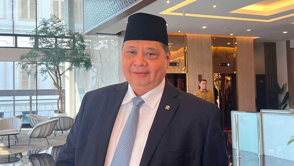 Airlangga Hartarto Perpanjang Kebijakan WFH Dua Bulan Akibat Konflik Timur Tengah