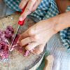 Hukum Membagikan Daging Kurban Matang Menurut Mazhab Fikih