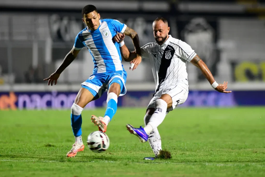 Londrina Cukur Ponte Preta 4-1 di Stadion Moises Lucarelli