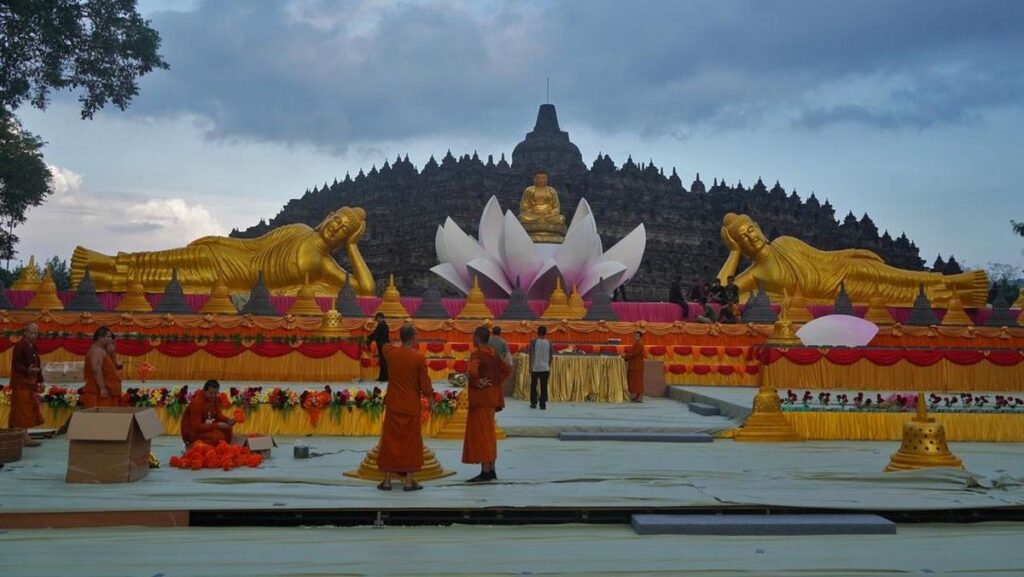 Umat Buddha Rayakan Hari Raya Waisak 2026 secara Serentak