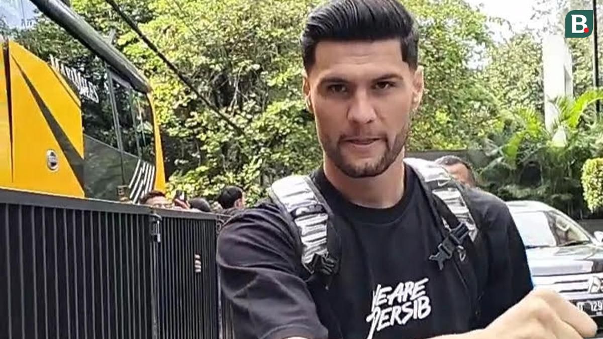 Persib Bandung Tekuk PSM Makassar 2-1 Lewat Gol Julio Cesar