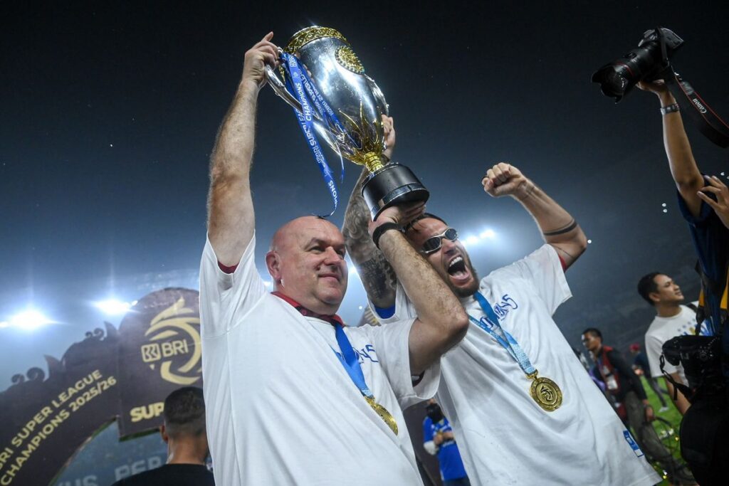 Bojan Hodak Catat Rekor Sejarah Usai Persib Bandung Juara Super League