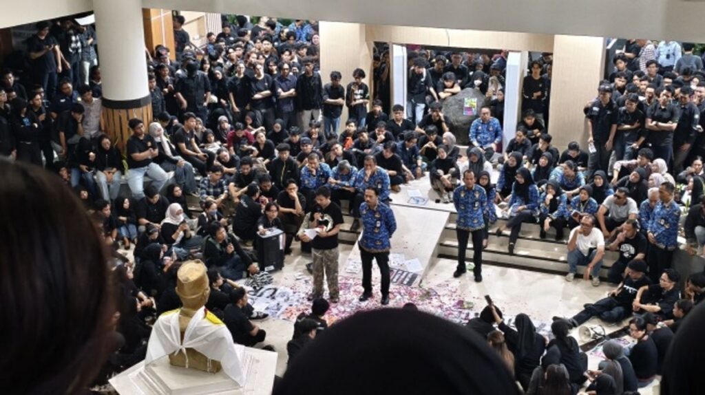 UPN Veteran Yogyakarta Sanksi Lima Dosen Pelecehan Verbal