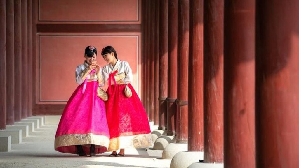Gunakan Hanbok Bisa Masuk Tempat Wisata Korea Selatan Secara Gratis