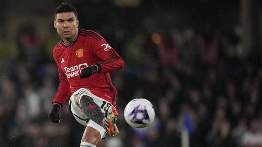 Manchester United Incar Ederson untuk Gantikan Casemiro