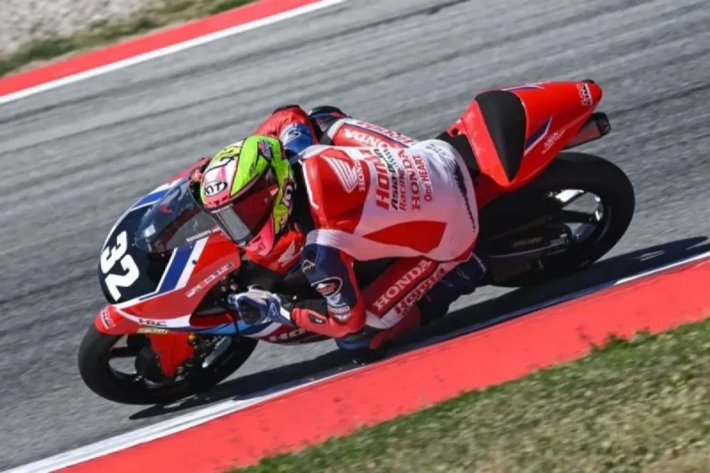 Kiandra Ramadhipa Finis Posisi Kesepuluh pada Race 1 Rookies Cup Mugello
