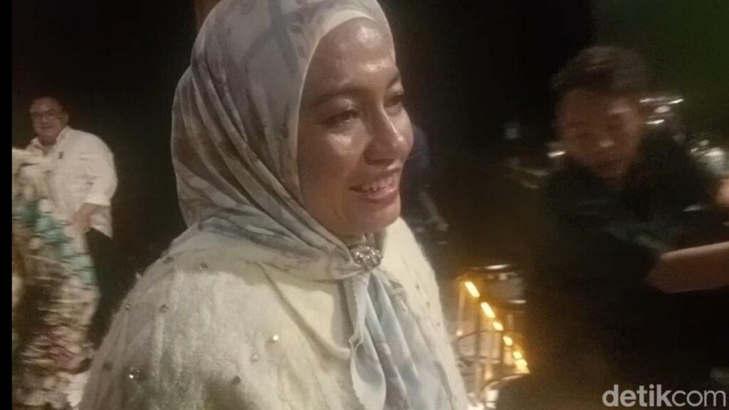 HAS Pictures Somasi Ratu Sofya Terkait Promosi Film Dosa Penebusan