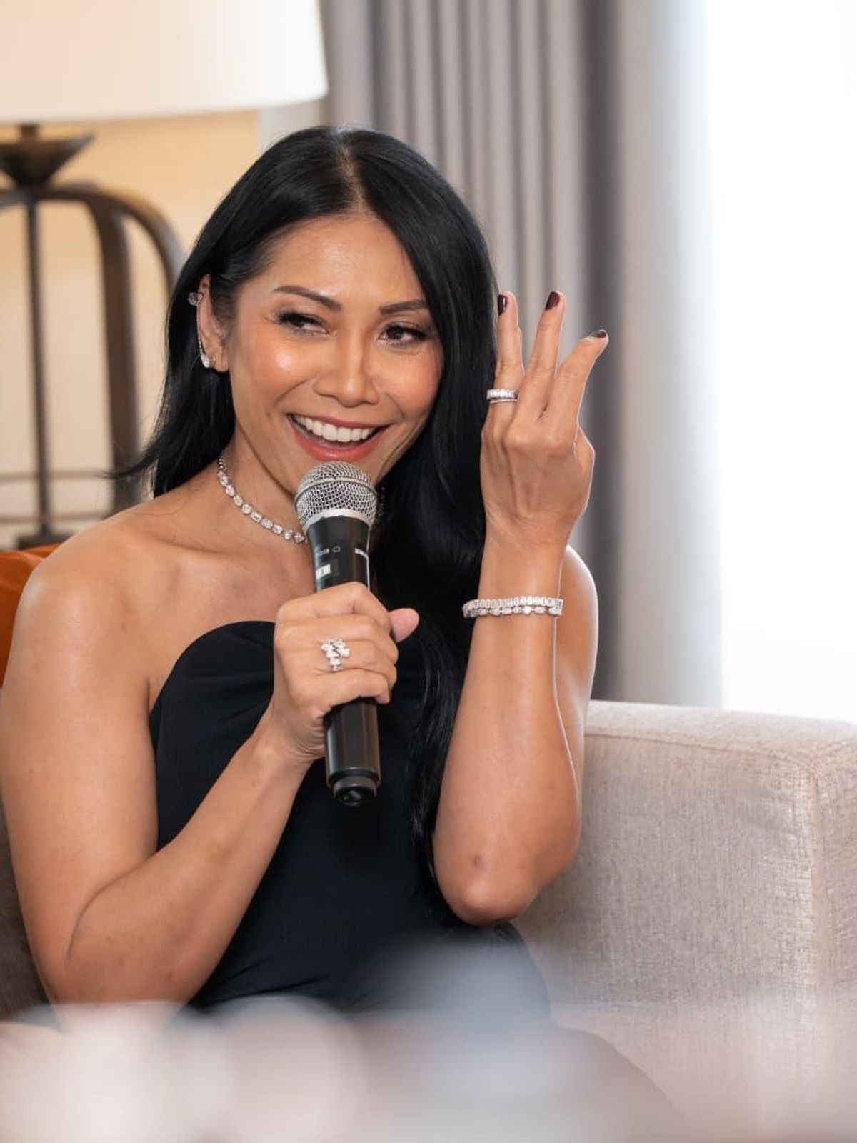Anggun C Sasmi Jadi Ambassador Wanda House of Jewels dan Ungkap Aturan Perhiasan Anak