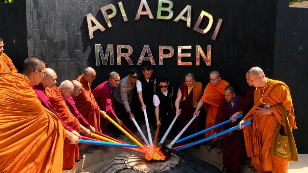 Umat Buddha Mulai Rangkaian Waisak 2026 Melalui Pengambilan Api Dharma