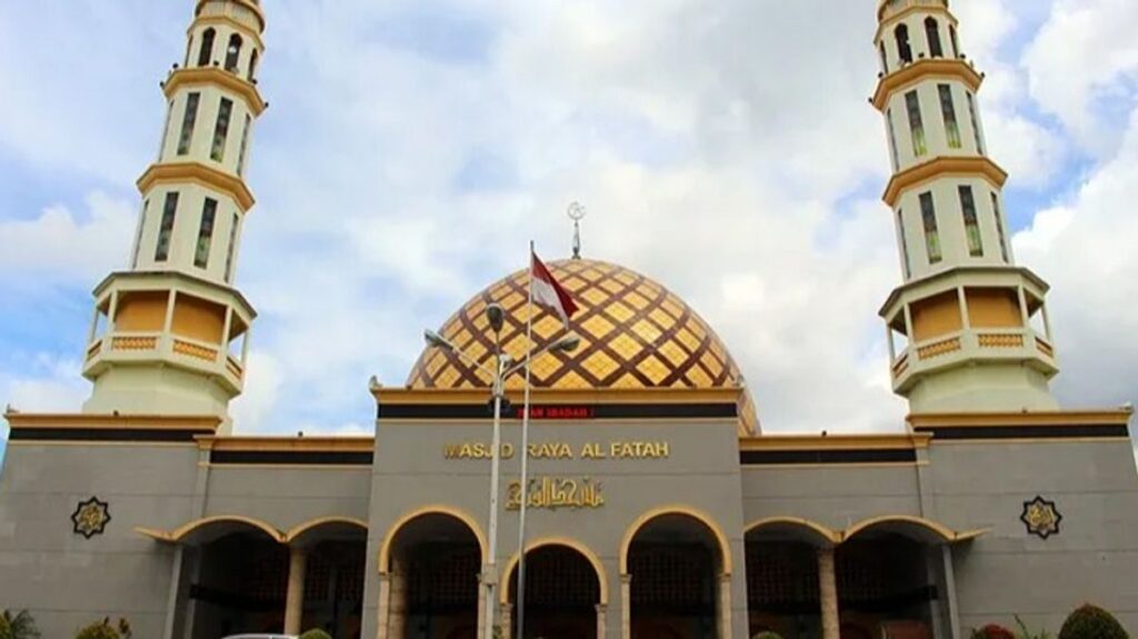 Masjid Raya Al-Fatah Ambon Menjadi Pusat Pelaksanaan Sholat Idul Adha