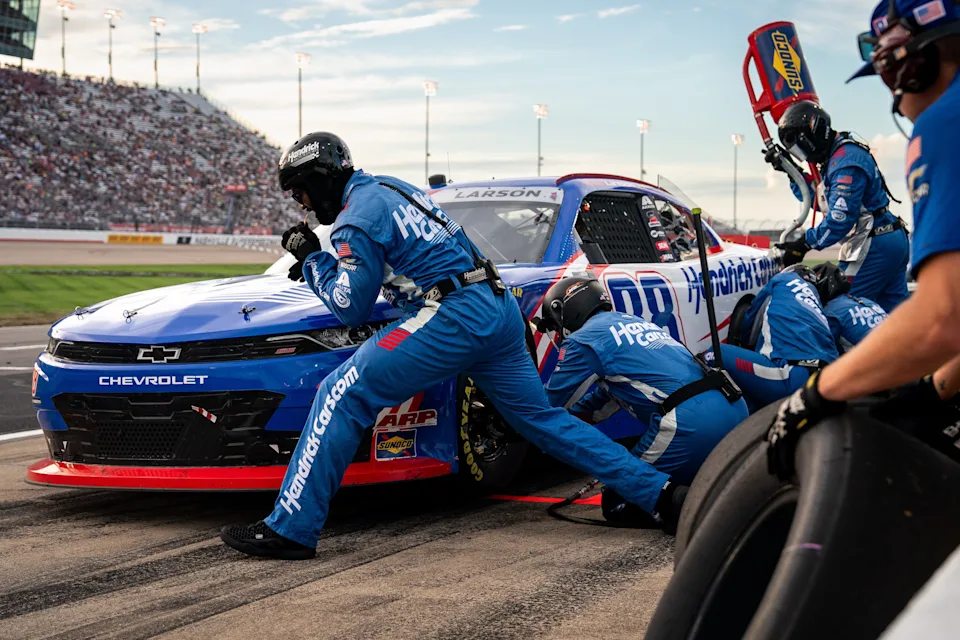 Justin Allgaier Menjuarai Sports Illustrated Resorts 250 di Nashville