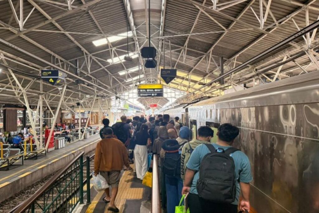 Keterlambatan Kereta Daop 6 Yogyakarta Imbas Insiden Pasar Senen