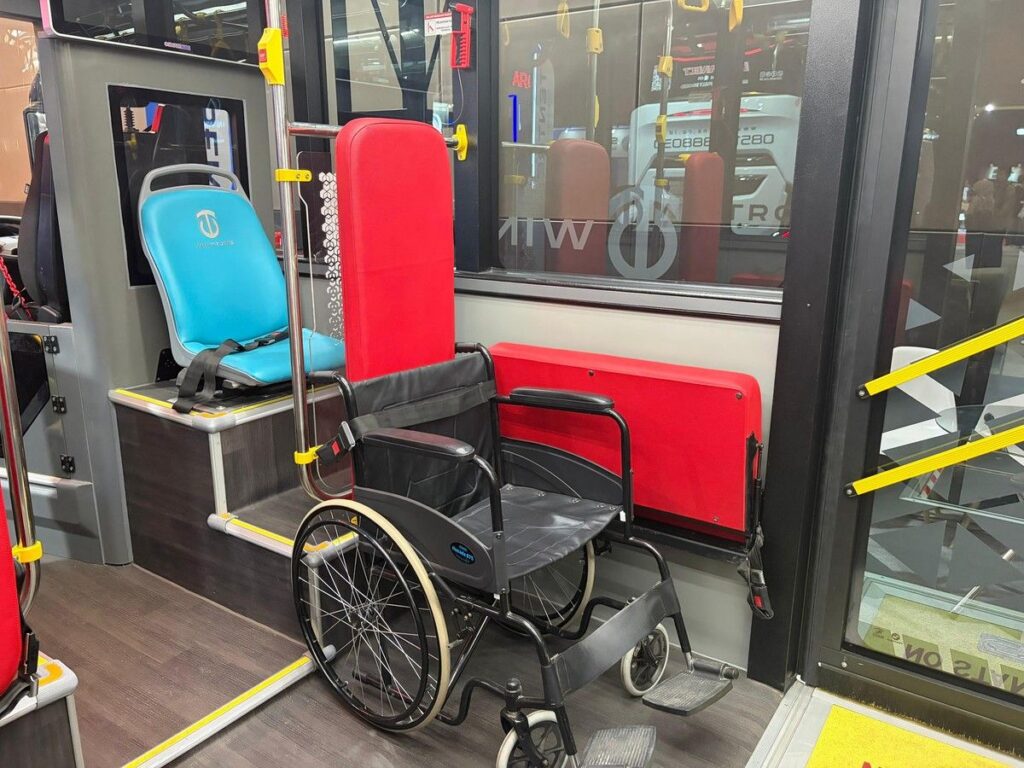 Sejumlah Karoseri Hadirkan Bus Ramah Disabilitas di JIExpo Kemayoran