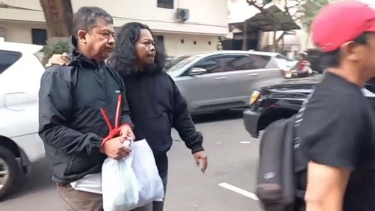 Polisi Tangkap Sopir Taksi Online Perusak Mobil di Tol JORR