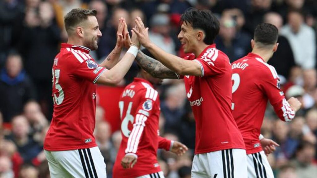 Manchester United Tekuk Nottingham Forest di Old Trafford