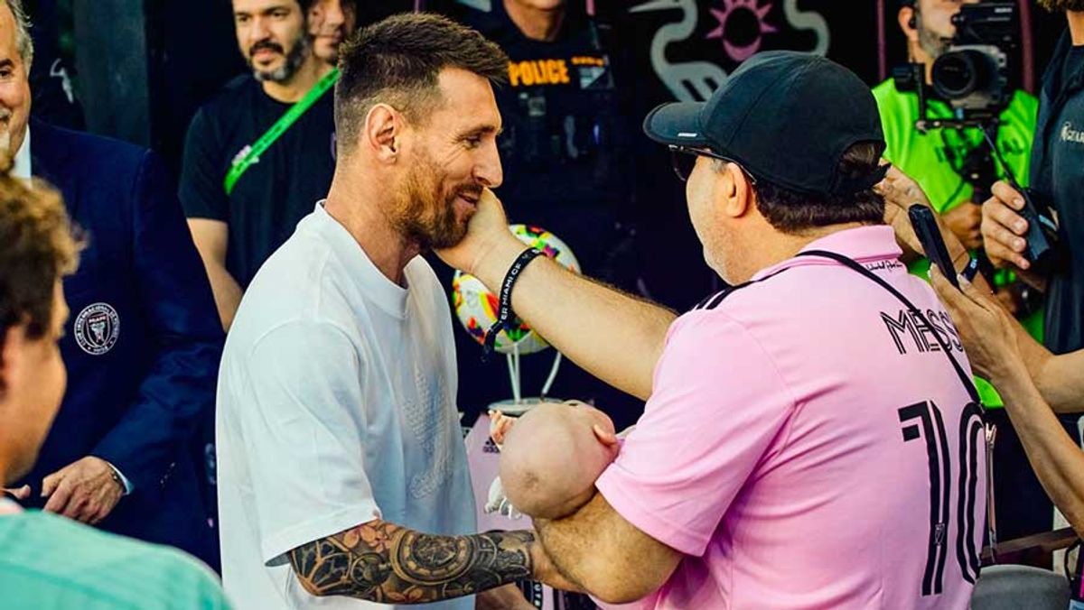 Kekayaan Bersih Lionel Messi Tembus 1 Miliar Dolar AS