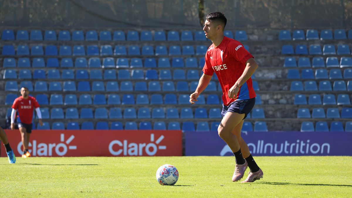 Barcelona de Guayaquil Tantang Universidad Católica di Santiago