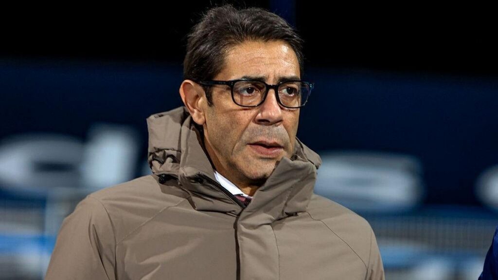 Rui Costa Tegaskan Jose Mourinho Masih Jabat Pelatih Benfica