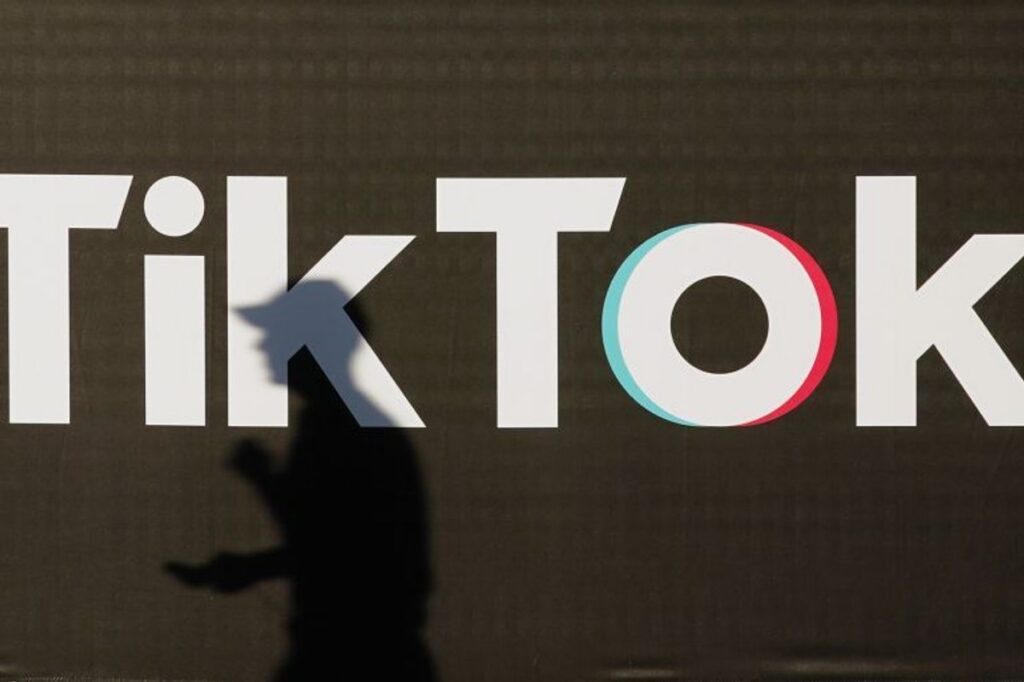 Malaysia Perintahkan TikTok Tindak Konten Fitnah Terhadap Raja