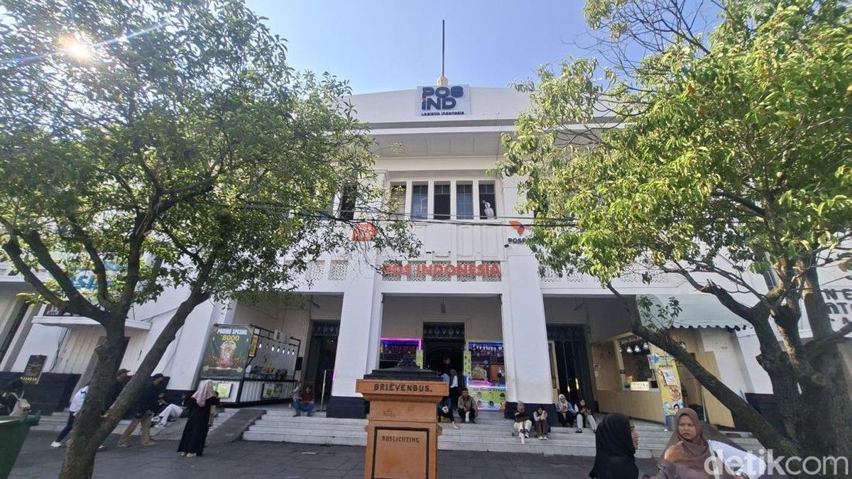 Gedung Kantor Pos Indonesia Kota Tua Jadi Spot Estetis