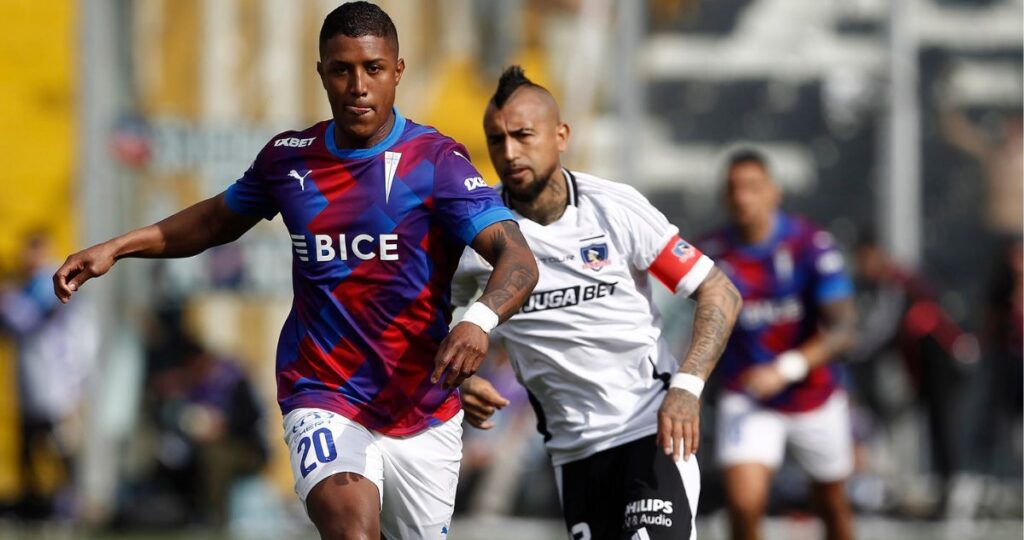 Colo Colo Tantang Universidad Catolica di Tengah Dilema Libertadores