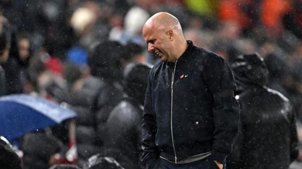 Liverpool Pecat Arne Slot Setelah Performa Tim Merosot Tajam