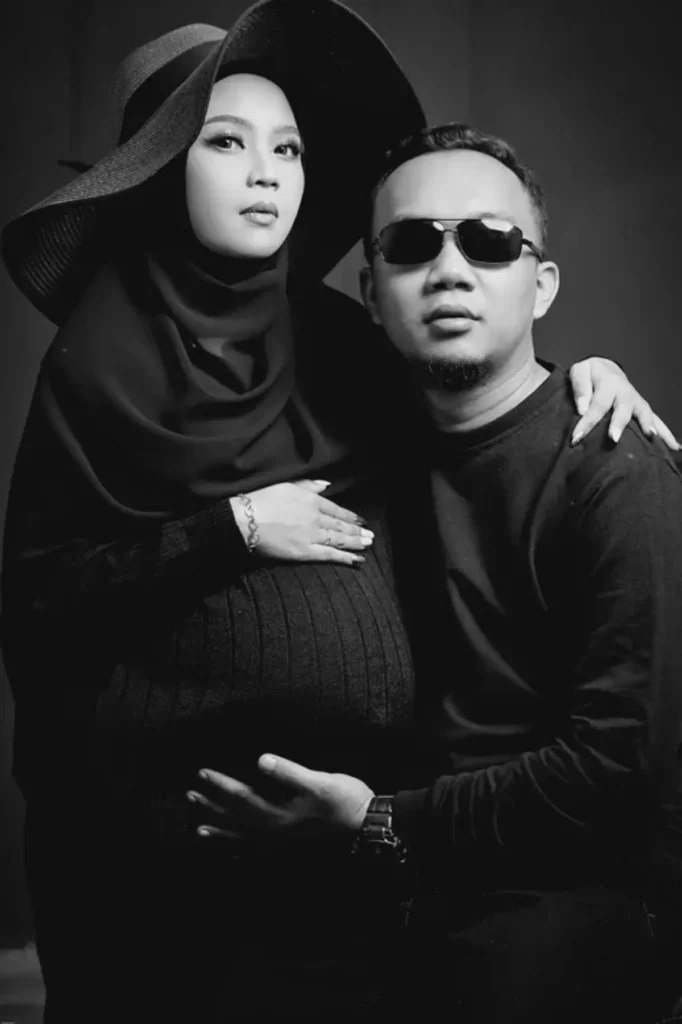 Musisi Abdullah Tsaqib Resmi Nikahi Aktris Adhisty Zara