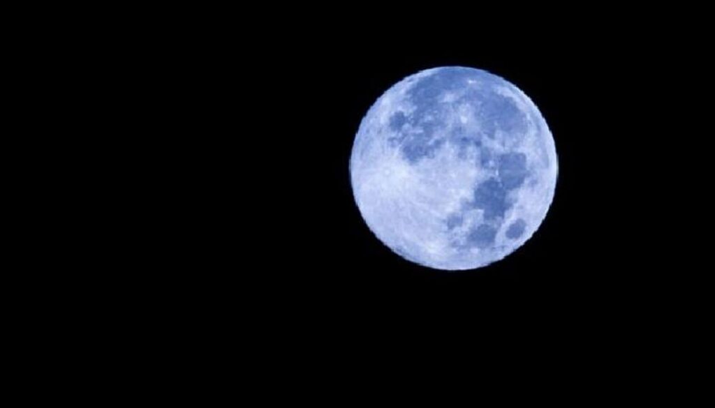 Fenomena Langka Blue Micromoon Menghiasi Langit pada 31 Mei 2026