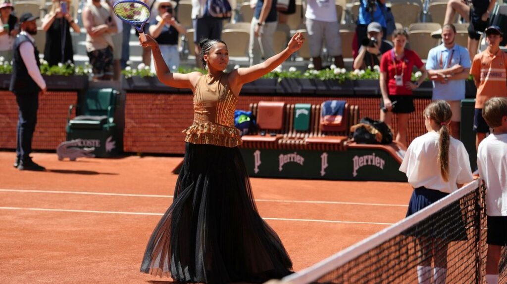 Naomi Osaka Pakai Gaun Emas Kevin Germanier di French Open 2026