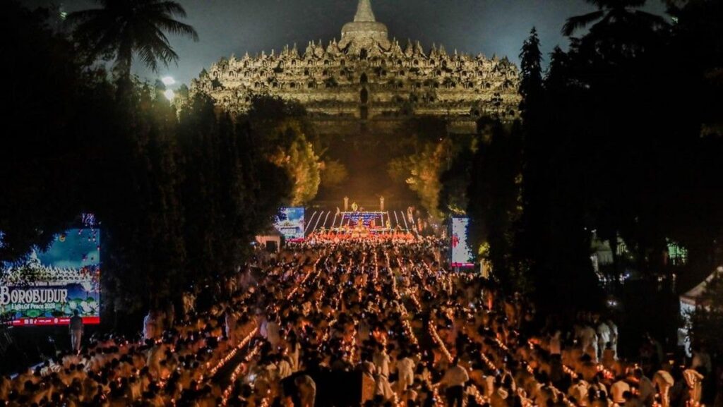 Candi Borobudur Jadi Pusat Perayaan Waisak 2570 BE Umat Buddha