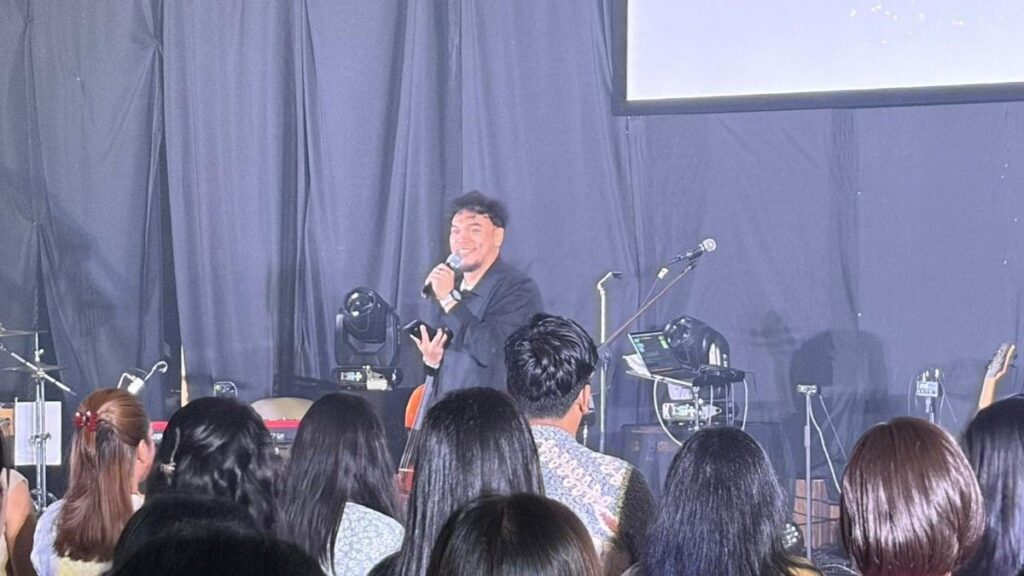 Barry Likumahuwa Ramaikan Konser Rohani POP SELAH untuk Gen Z