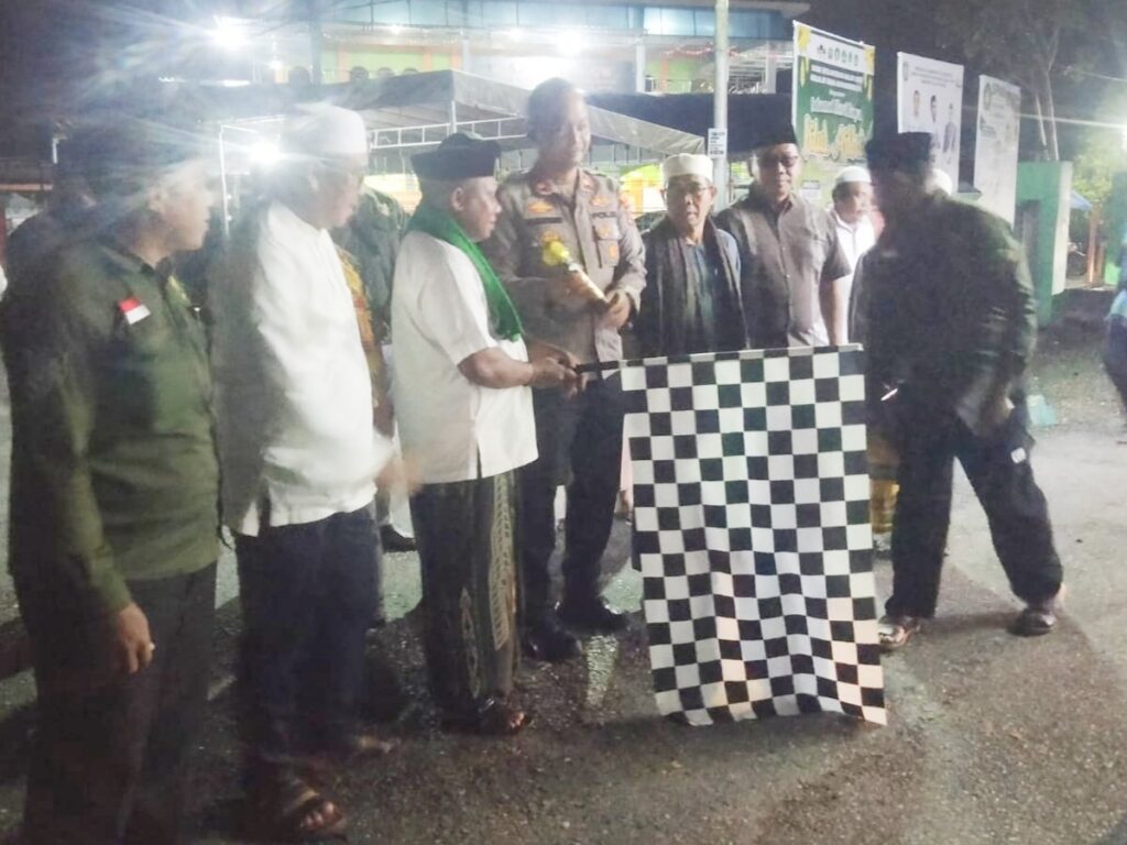 Joko Lingara Melepas Pawai Takbiran Idul Adha di Teluk Bintuni