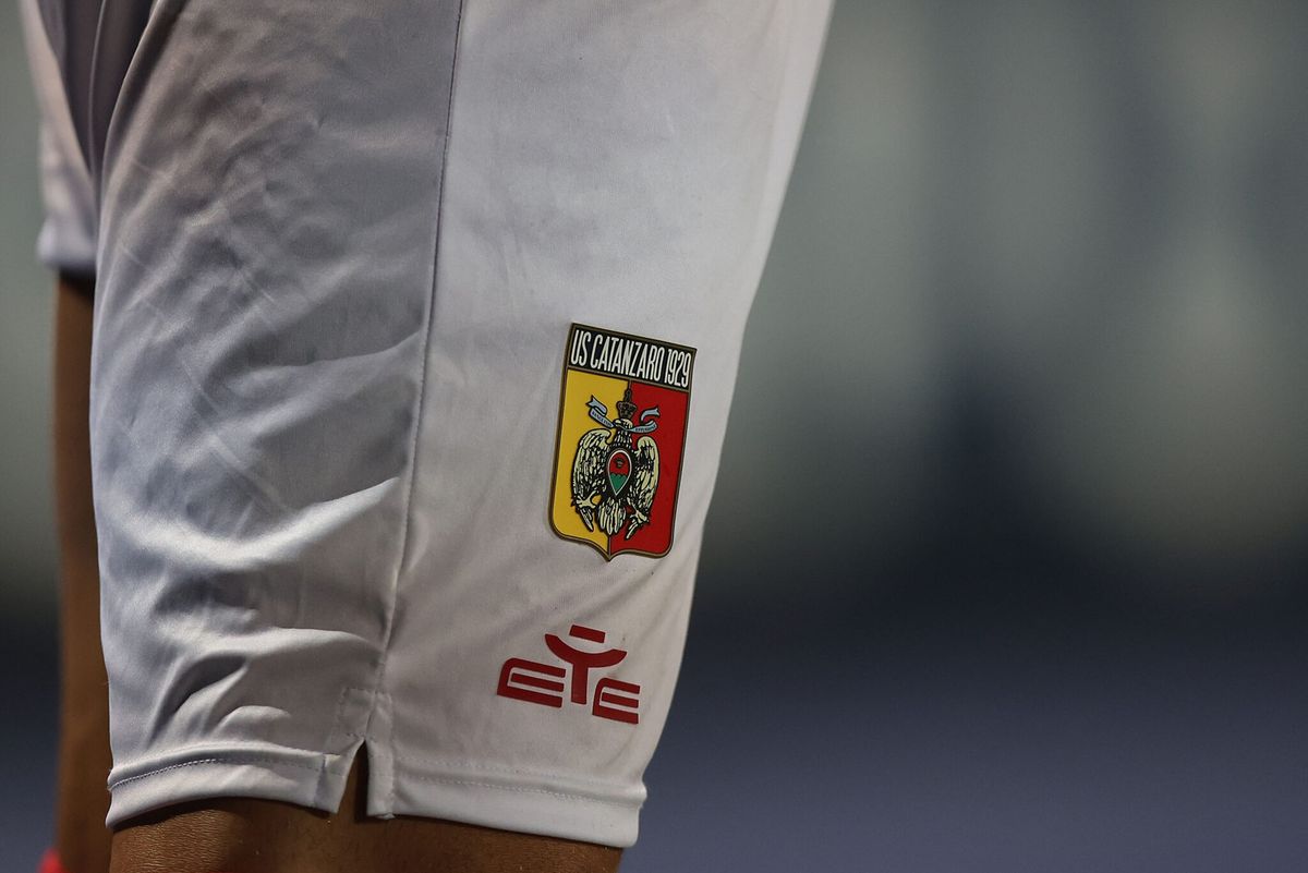 Filippo Pittarello Soroti Keributan Pascalaga Palermo Kontra Catanzaro