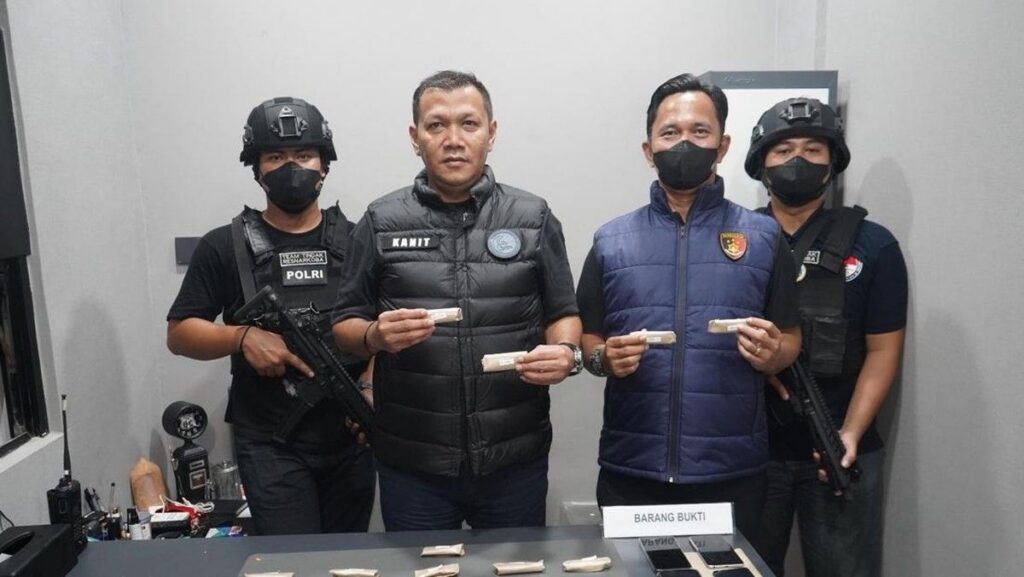 Polda Metro Jaya Tangkap Dua Pengedar Ganja di Tangerang