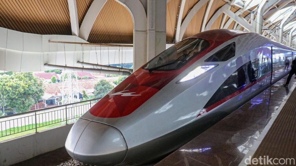 KCIC Catat Penumpang Whoosh Didominasi Arus Balik ke Jakarta