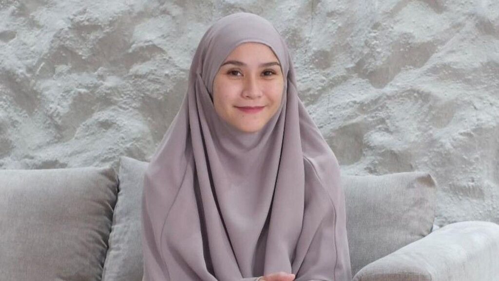 Zaskia Adya Mecca Bantu Temukan Keluarga Anak Hilang di Tol