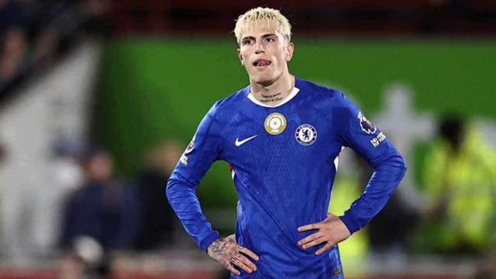 Wayne Rooney Kritik Kebijakan Transfer Chelsea