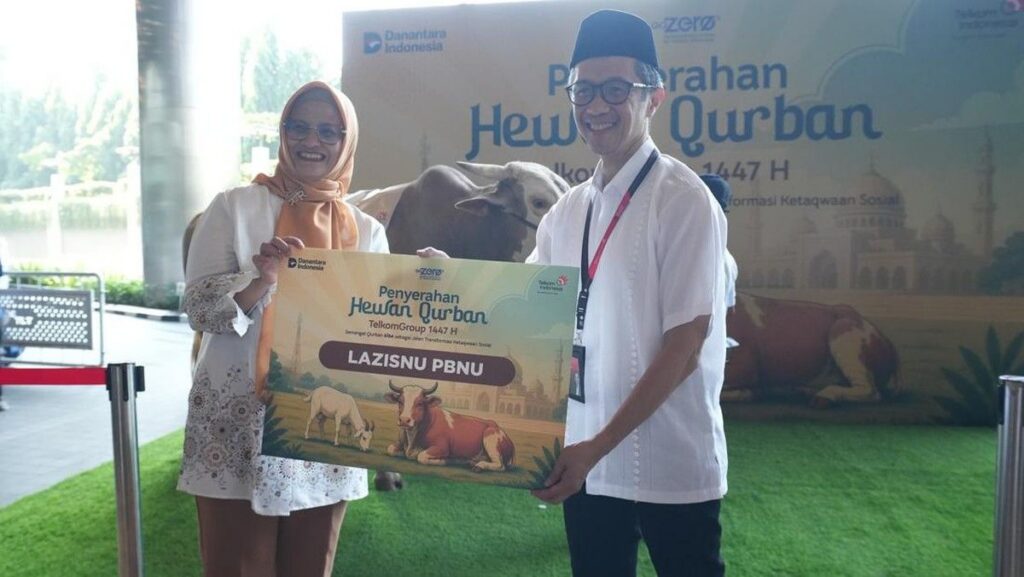TelkomGroup Salurkan 910 Hewan Kurban untuk Masyarakat Indonesia