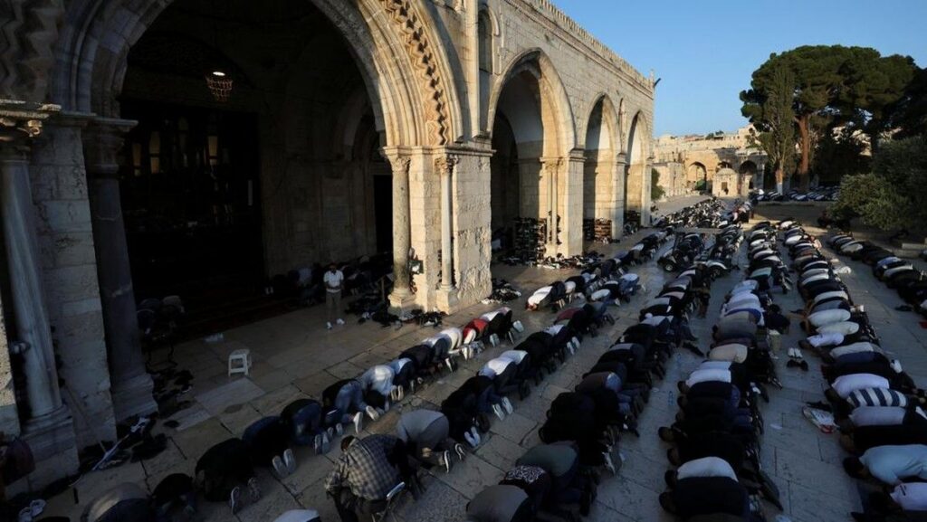 Umat Islam Laksanakan Salat Idul Adha 1447 Hijriah 27 Mei 2026