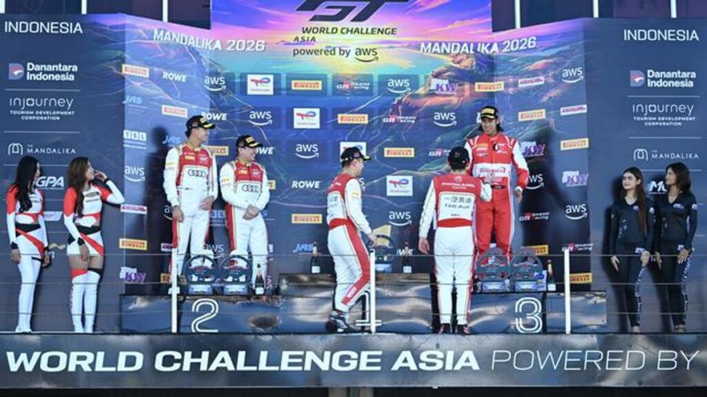 Sean Gelael Raih Podium Ketiga di Balapan GT World Challenge Asia Mandalika