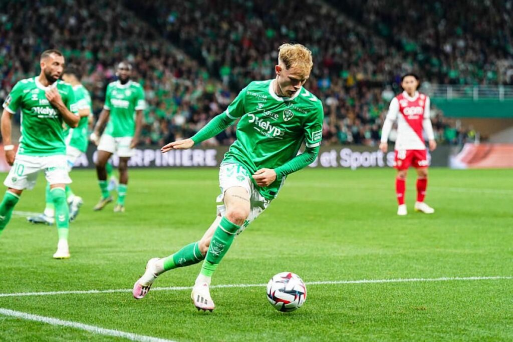 Maxime Bernauer Optimistis AS Saint-Etienne Mampu Hadapi OGC Nice