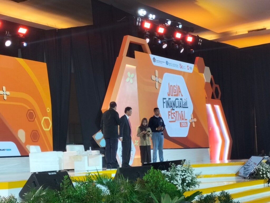 Menteri Keuangan Purbaya Yudhi Sadewa Jawab Kritik Siswa di Yogyakarta