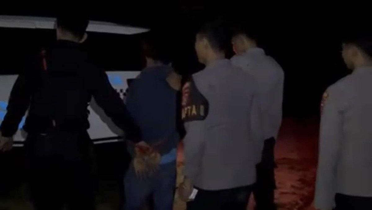 Polisi Tangkap Pemuda yang Bakar Rumah Orang Tua di Kendari