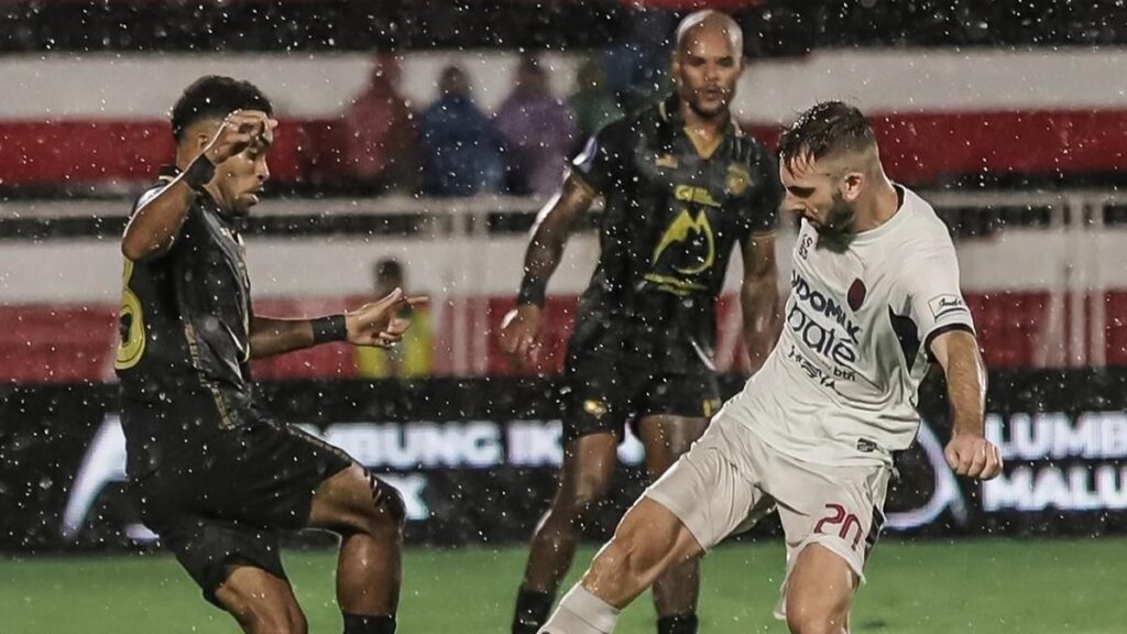 Persita Tangerang Curi Satu Poin di Markas Malut United
