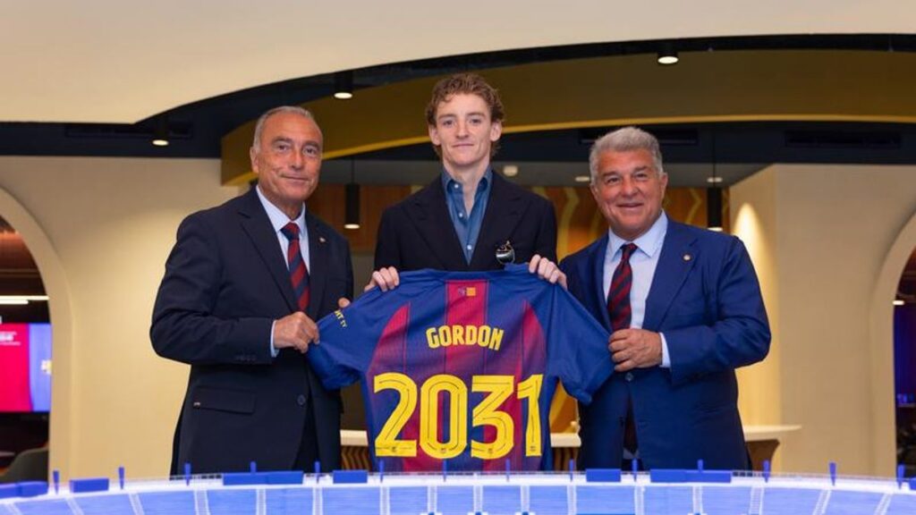 Barcelona Rekrut Anthony Gordon dari Newcastle United