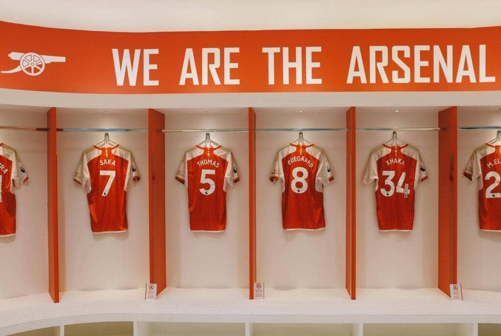 Arsenal Jaga Keunggulan Lawan Burnley Usai Insiden Celana Hincapie Melorot