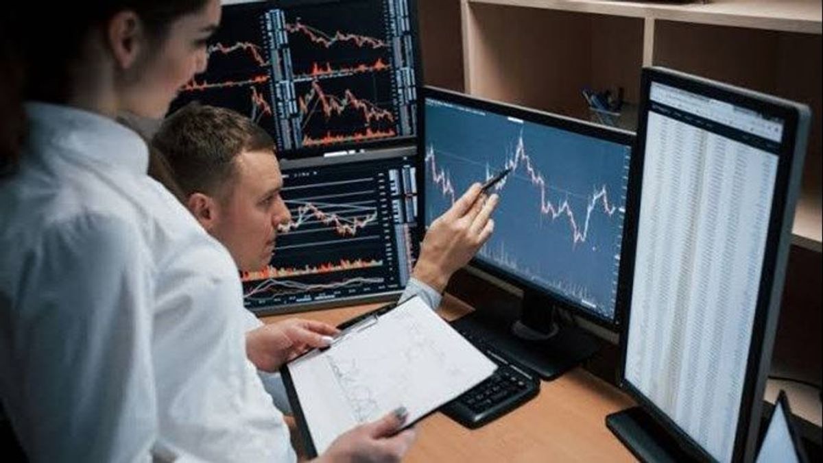 Analis Proyeksikan IHSG Bergerak di Rentang 6090-6130 Hari Ini