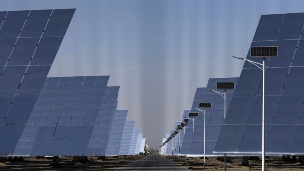 Produsen China Bentuk Aliansi Energi Surya Antariksa di Shanghai