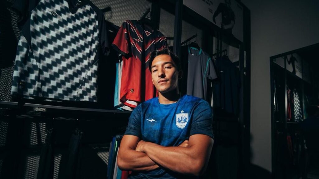 PSIS Semarang Resmi Rekrut Gelandang Jack Brown