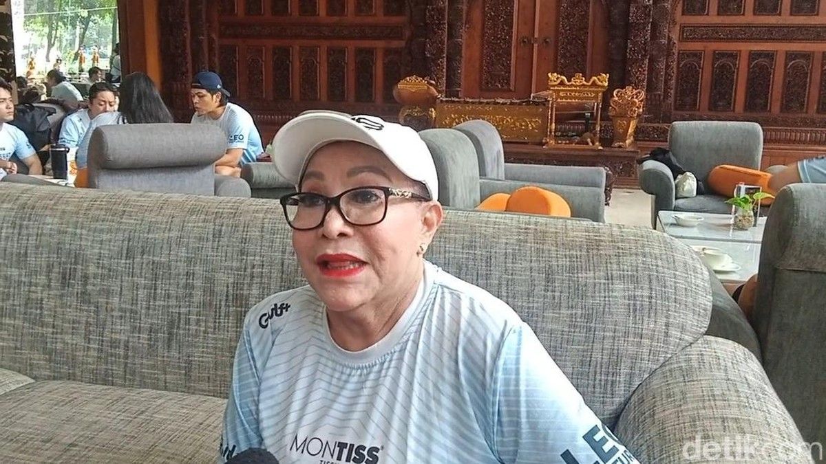 Mpok Atiek Pilih Tetap Bekerja di Usia 70 Tahun demi Jaga Kesehatan